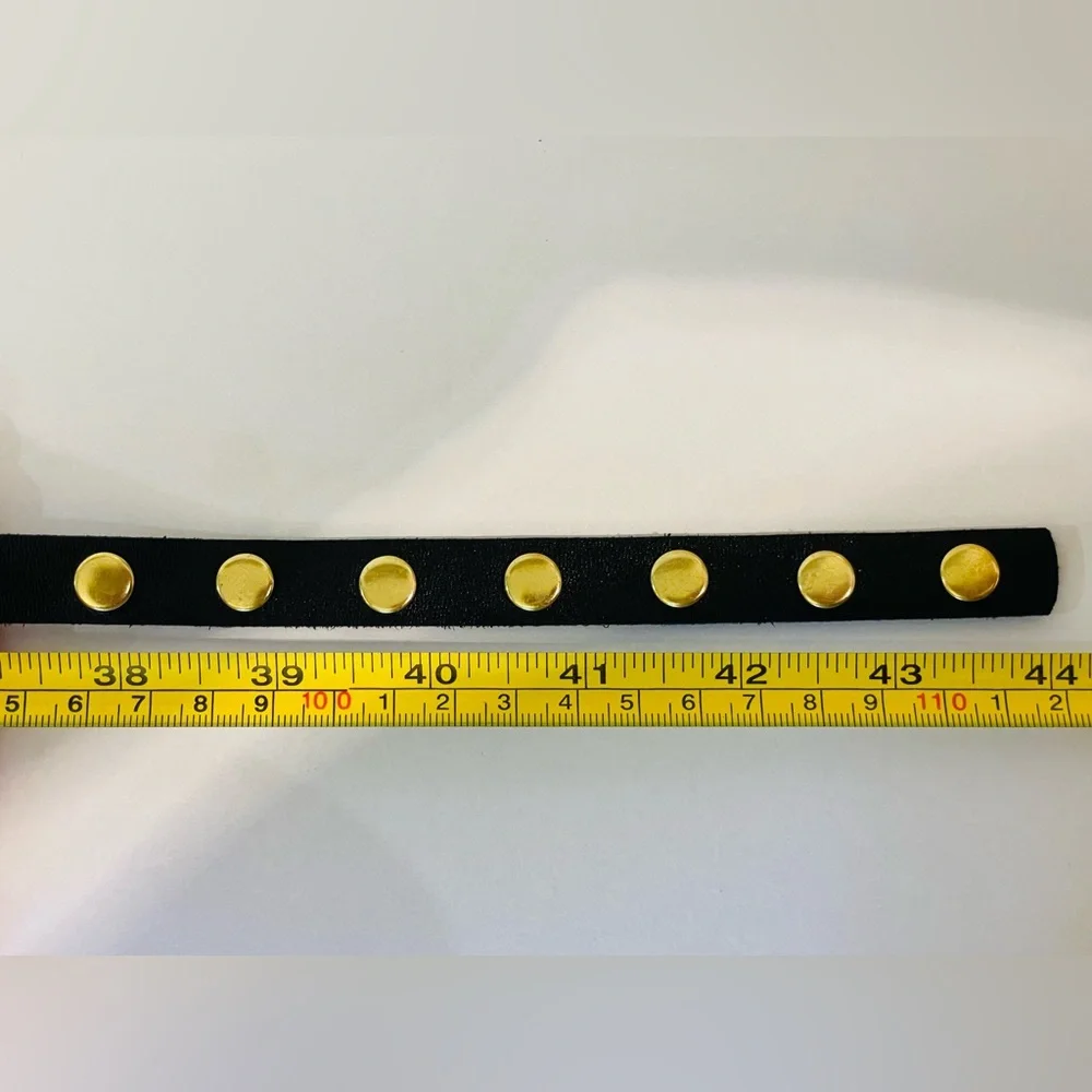 JEUN BANG Women’s Black Slim Belt with‎ Gold Studs